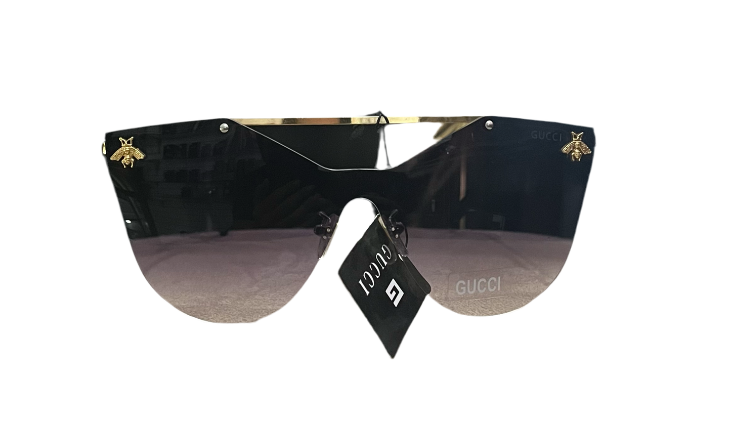 FASHION DESIGNER INSPIRED SUNGLASSES-BLACK (GOLD DETAILS)