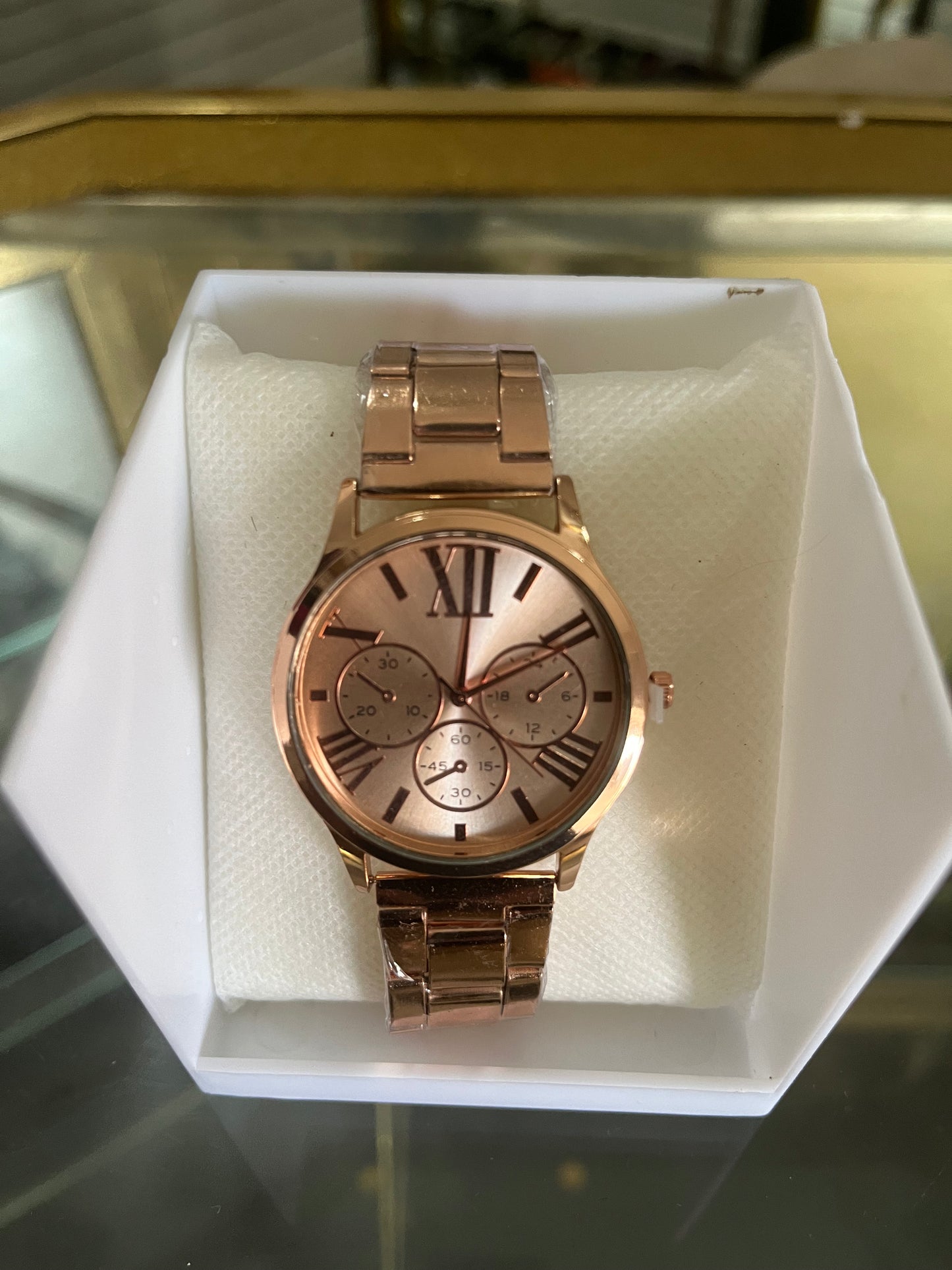ROUND ROMAN NUMBERS ROSE GOLD WRISTWATCH