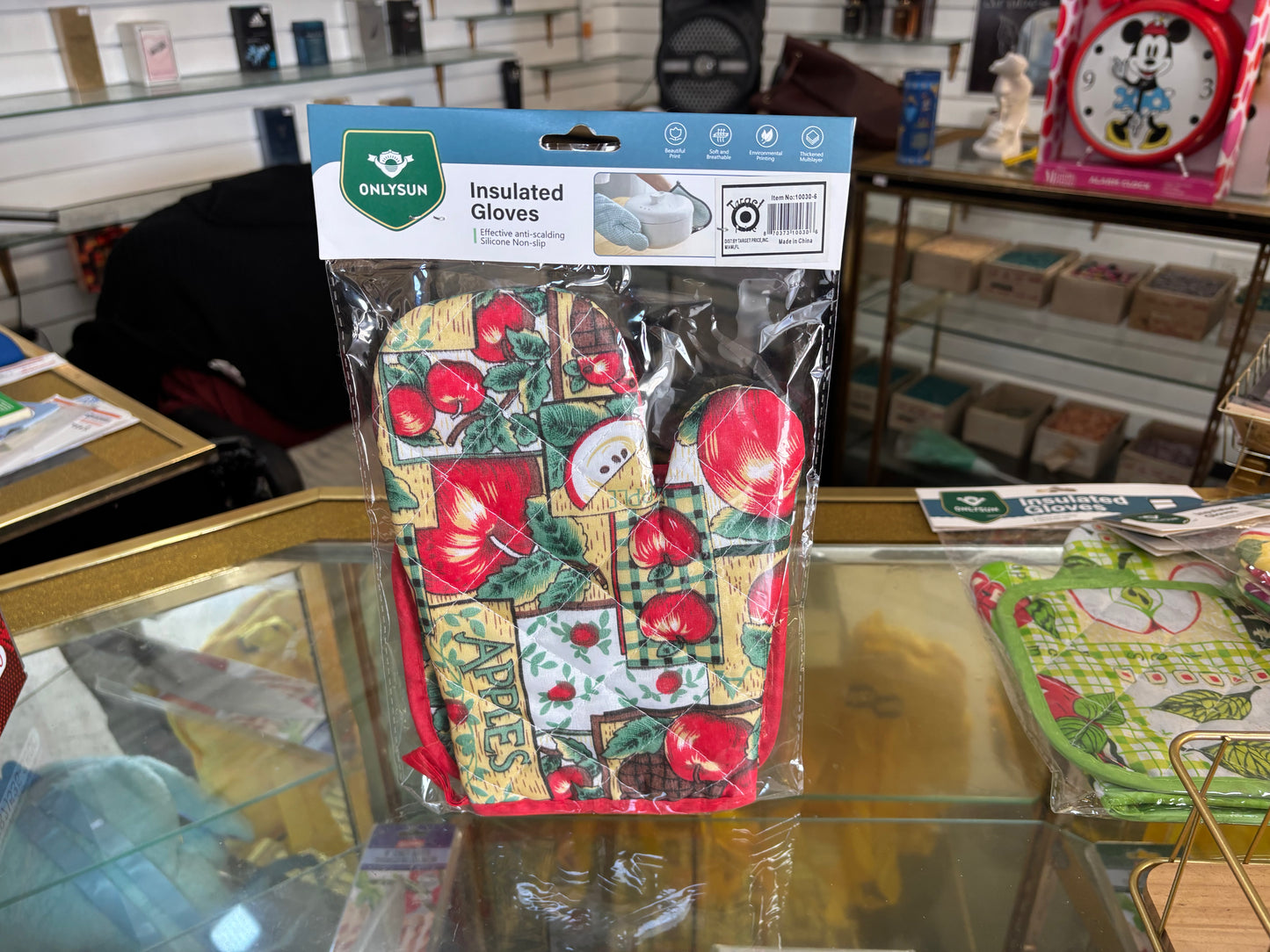 INSULATED GLOVE & POT MAT APPLE RED/GREEN/YELLOW COMBO