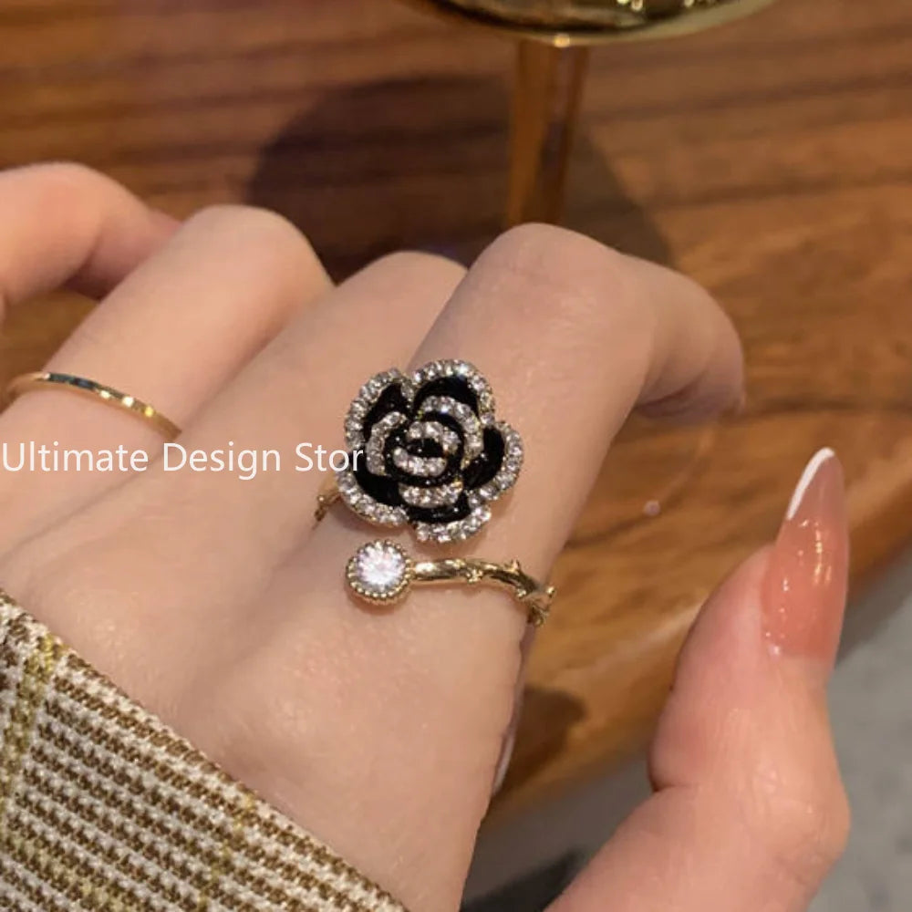 Korean Black Rose Shaped Metal Opening Rings for Woman Girls Fashion Luxury Zircon Adjustable Index Finger Rings Jewelry Party