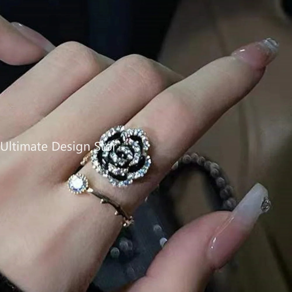 Korean Black Rose Shaped Metal Opening Rings for Woman Girls Fashion Luxury Zircon Adjustable Index Finger Rings Jewelry Party