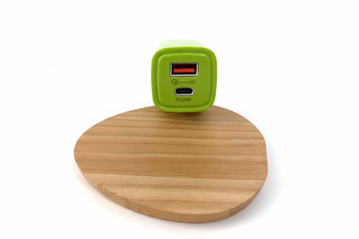 USB & TYPE C PORT WALL CHARGER
