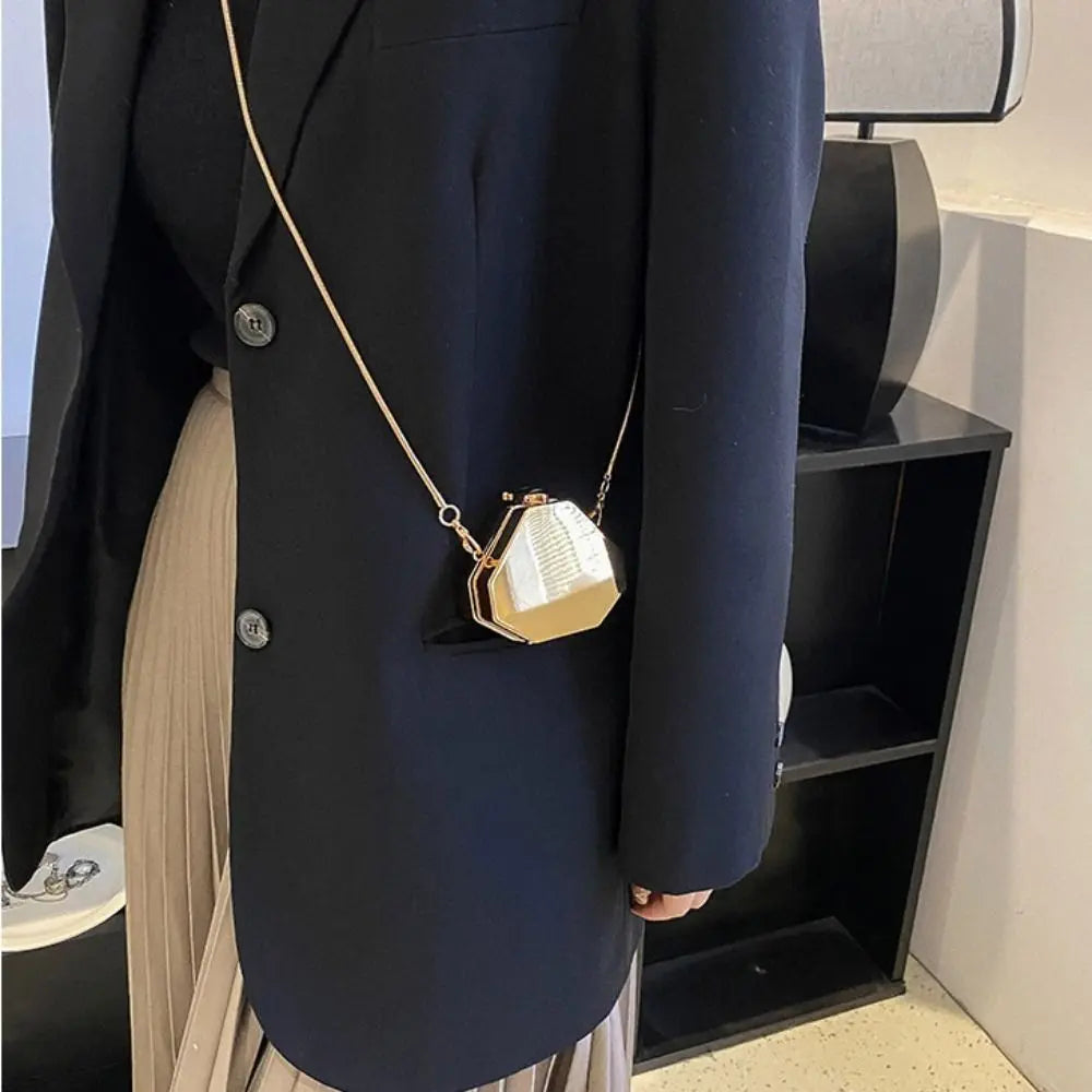 ew Shoulder Bag Women's Chain Mini Small Square Totes Bag Designer Luxury Messenger Bag Ladies Crossbody Bags