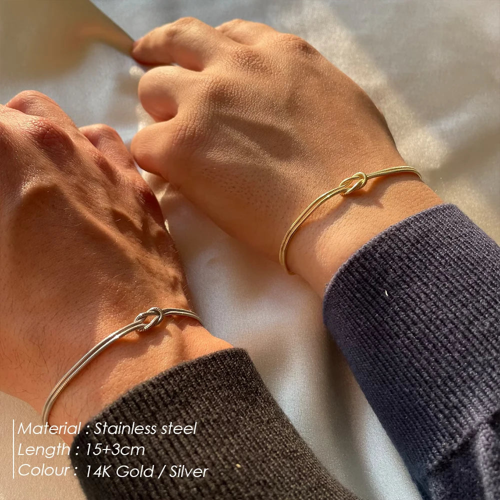 eManco Delicate Round Snake Chain Knotted Couple Friendship Bracelet Stainless Steel Gold-Plated Fashion Jewelry Wholesale